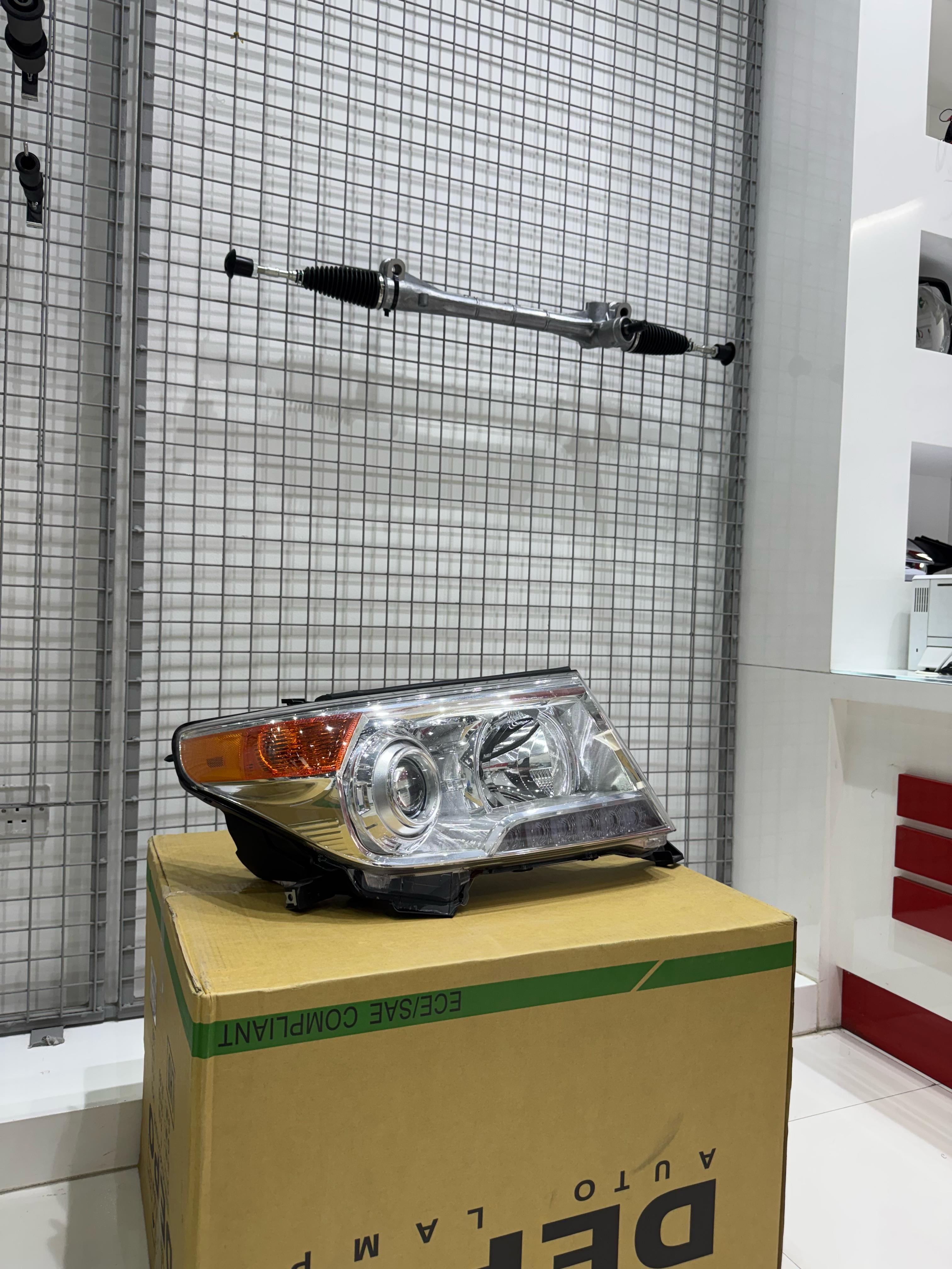Head Lamp Land Cruiser 2012-15 (RH)