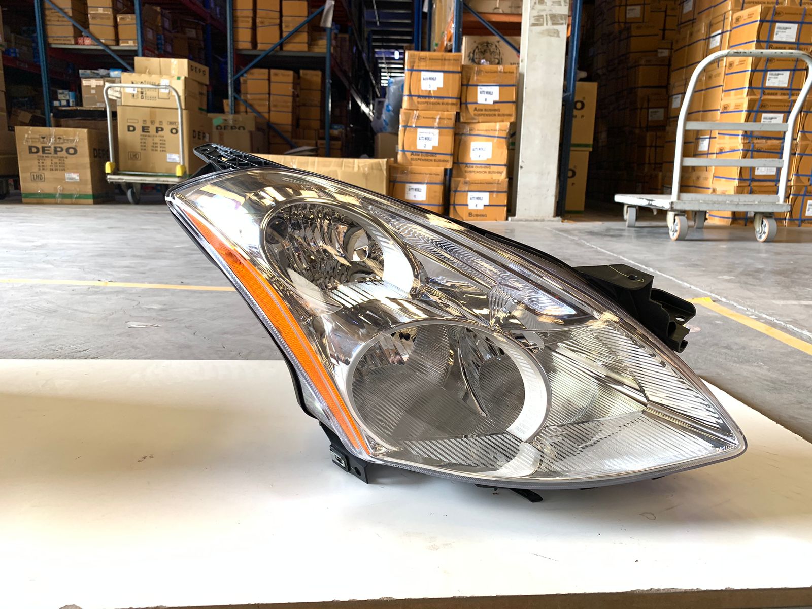 NISSAN ALTIMA 2010-2012 head lamp (rh)
