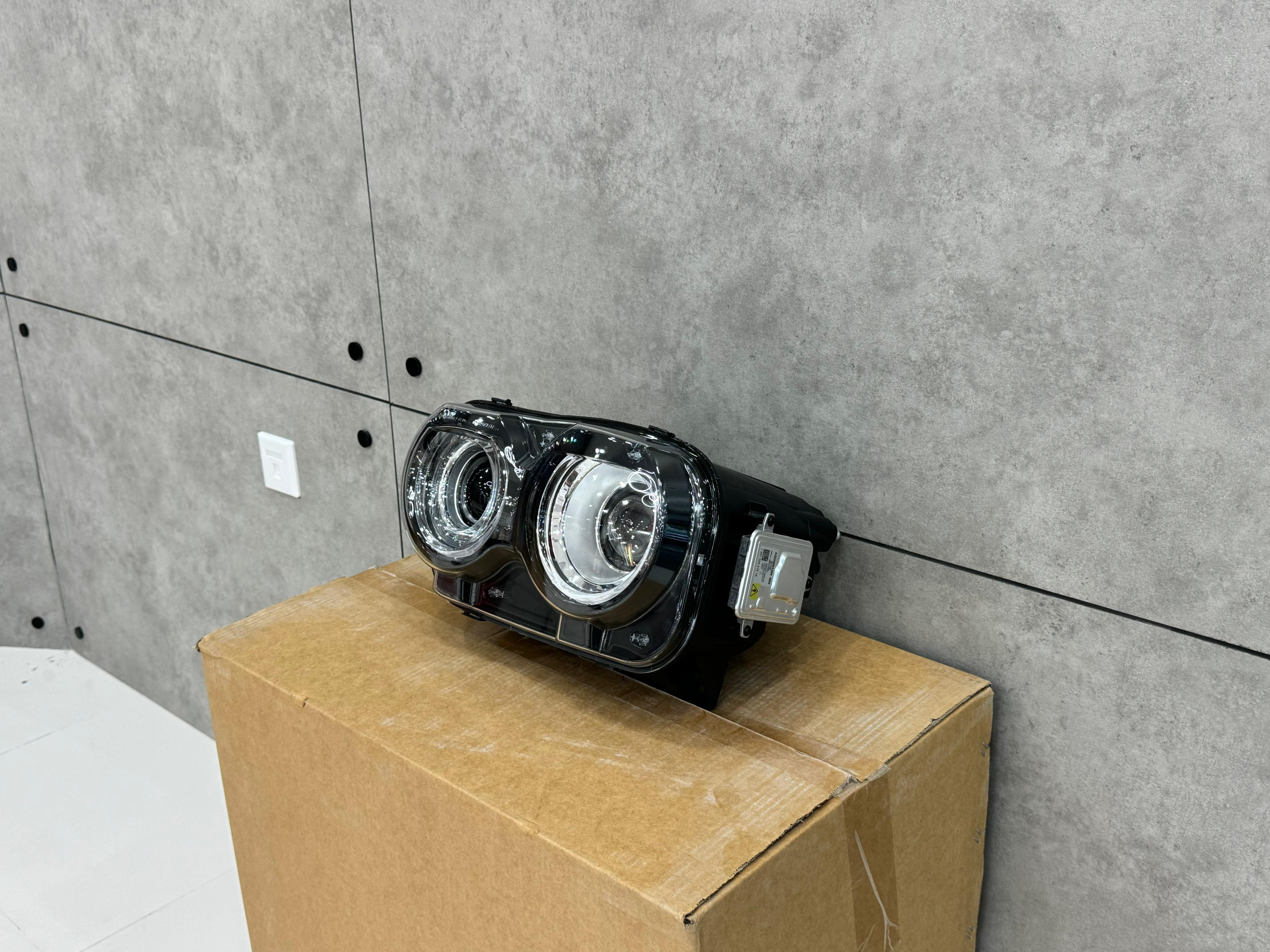 Head Lamp Challenger 2015-23 (LH) (XENON)