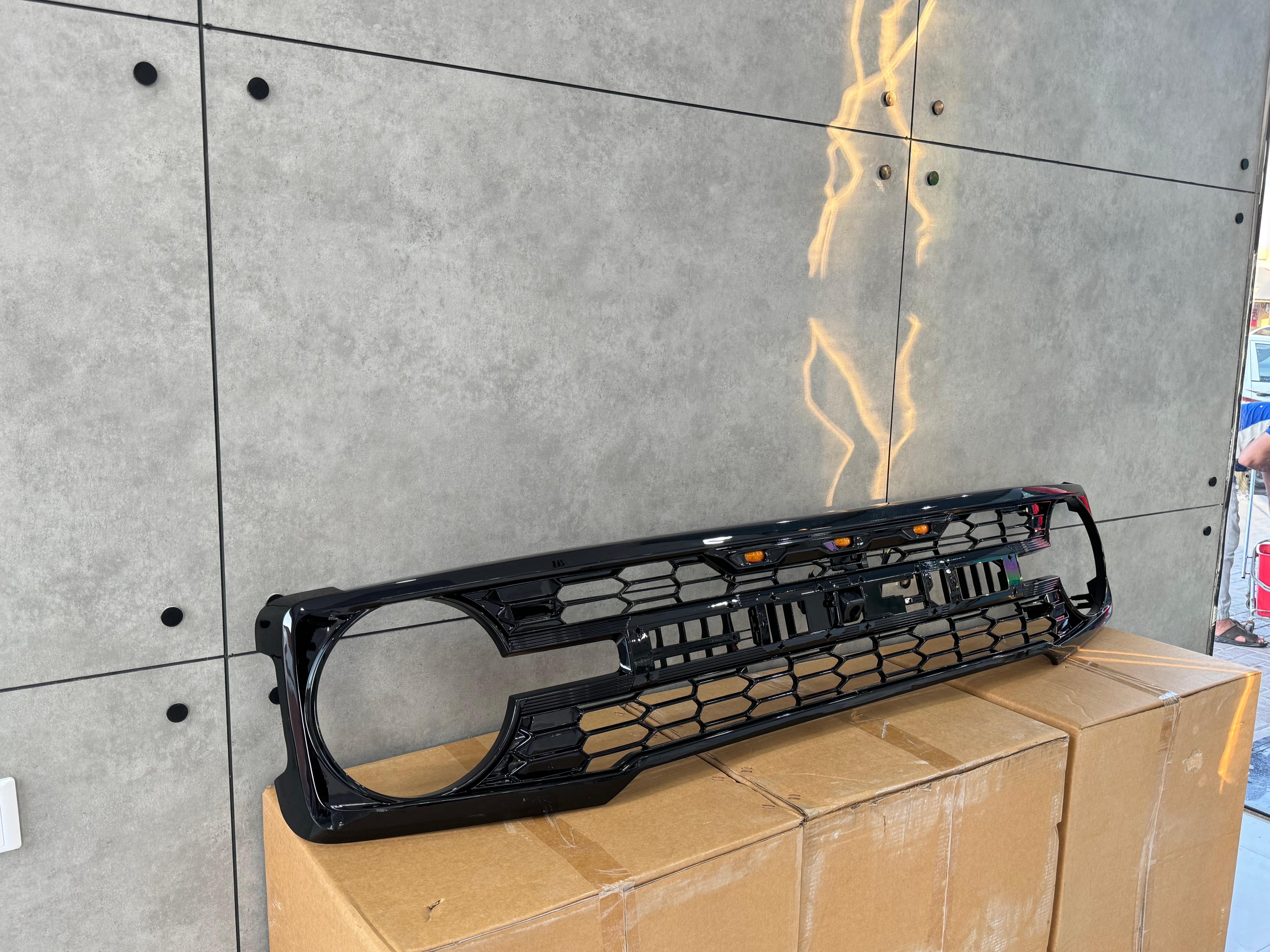 Grille Bronco Raptor 2020-23 (WITH DECORATIVE LAMP)
