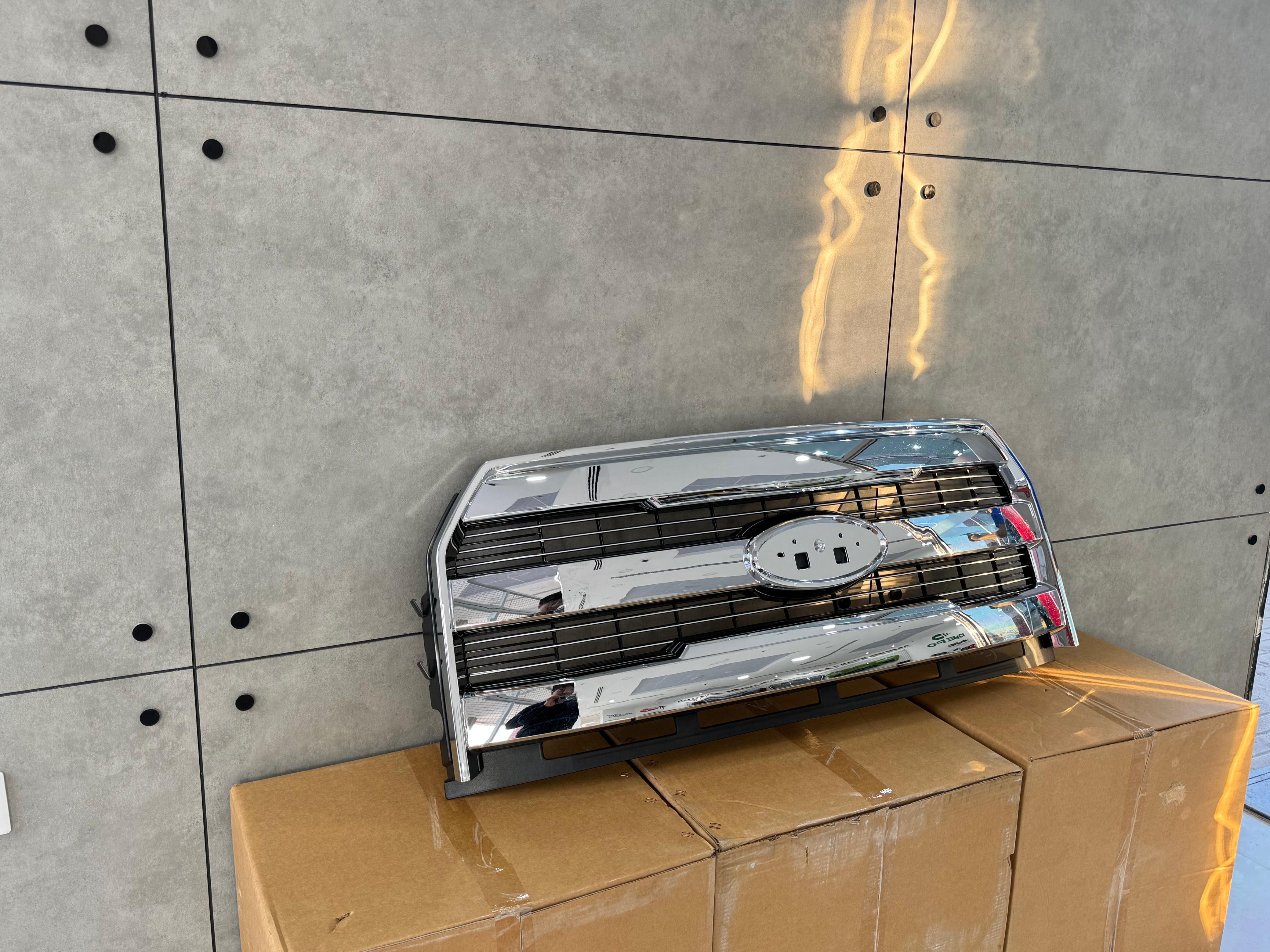 Grille Ford F150 2015-17 (CHROME)