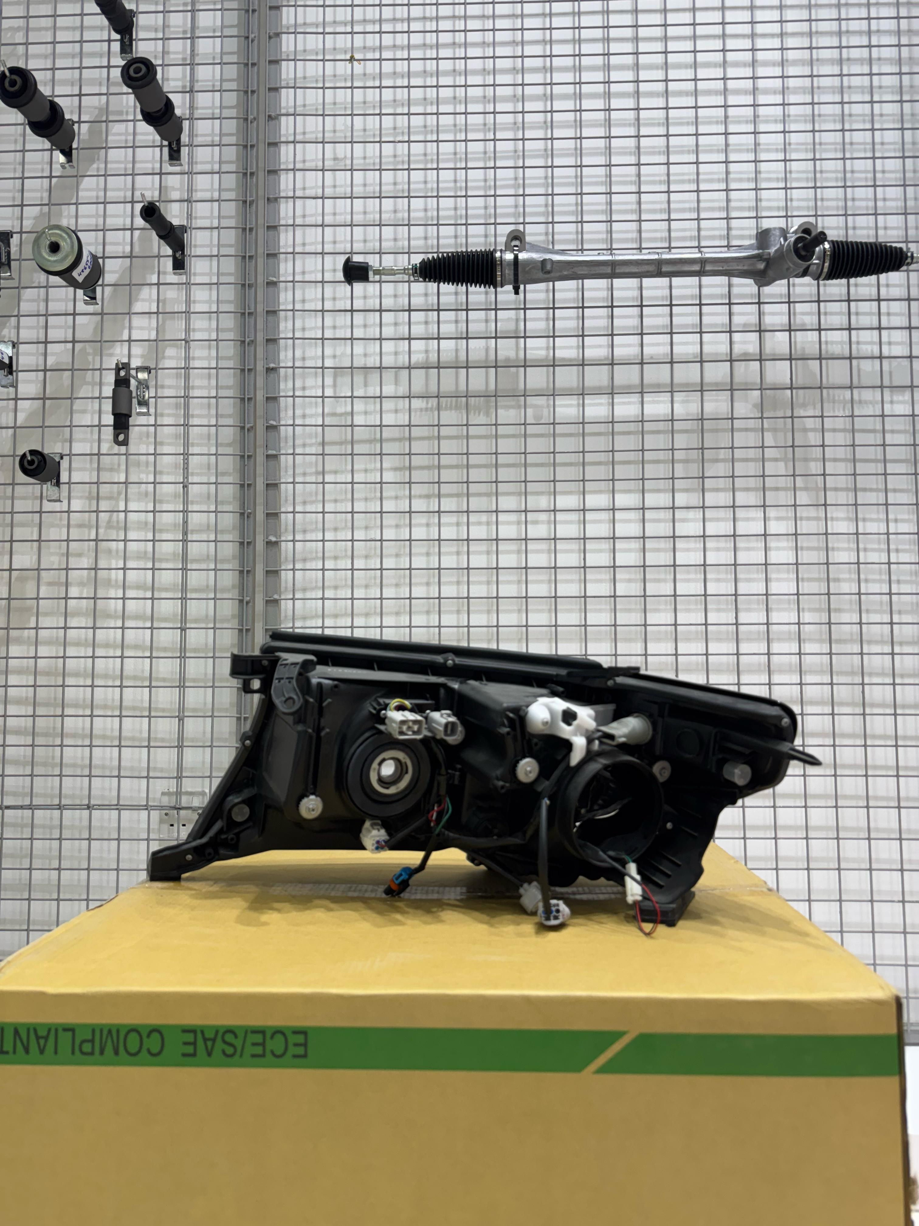 Head Lamp Land Cruiser 2012-15 (RH)