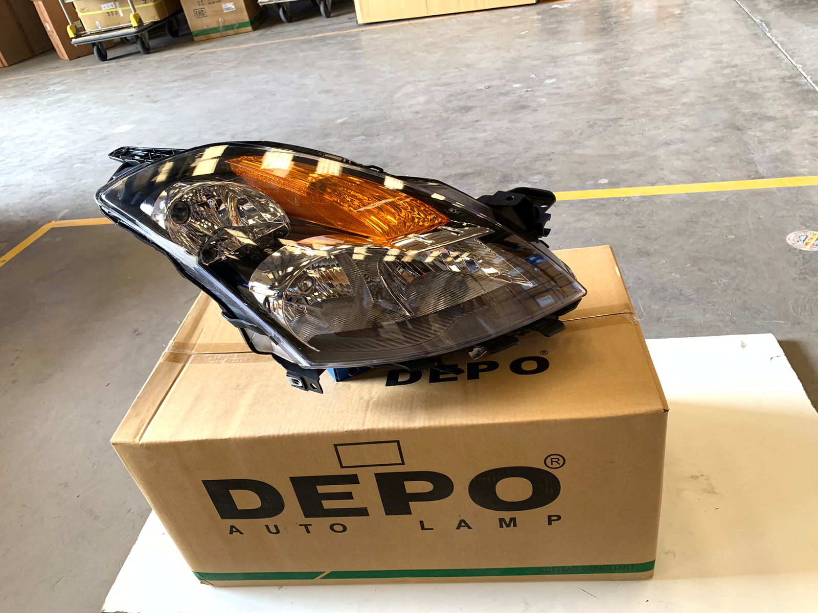 NISSAN ALTIMA 2008-2009 head lamp (rh)