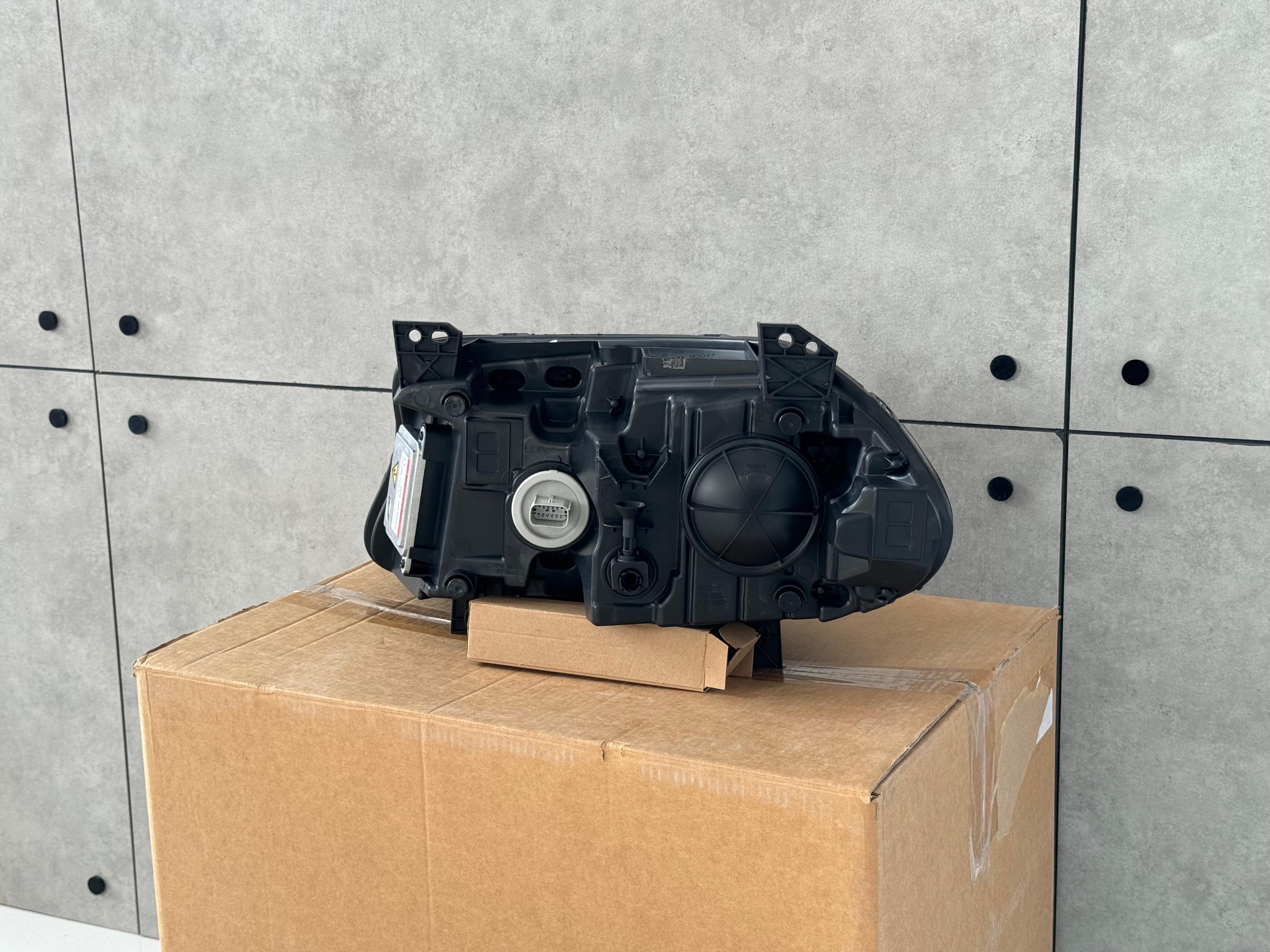 Dodge Charger 2015-2022 Head Lamp (RH) (HID W/Computer)