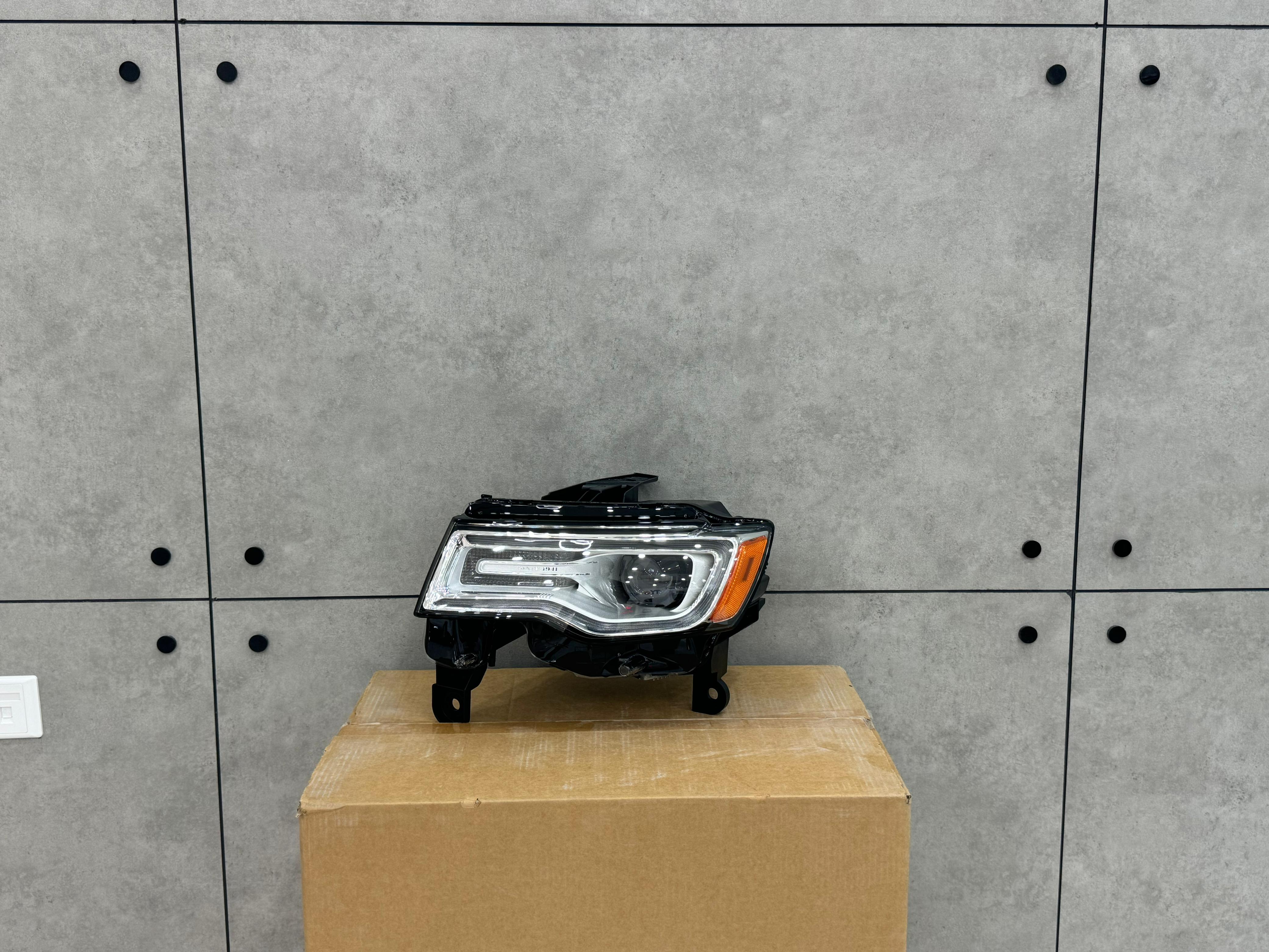 Head Lamp Grand Cherokee 2017-21 Chrome (DUAL XENON)(LH)