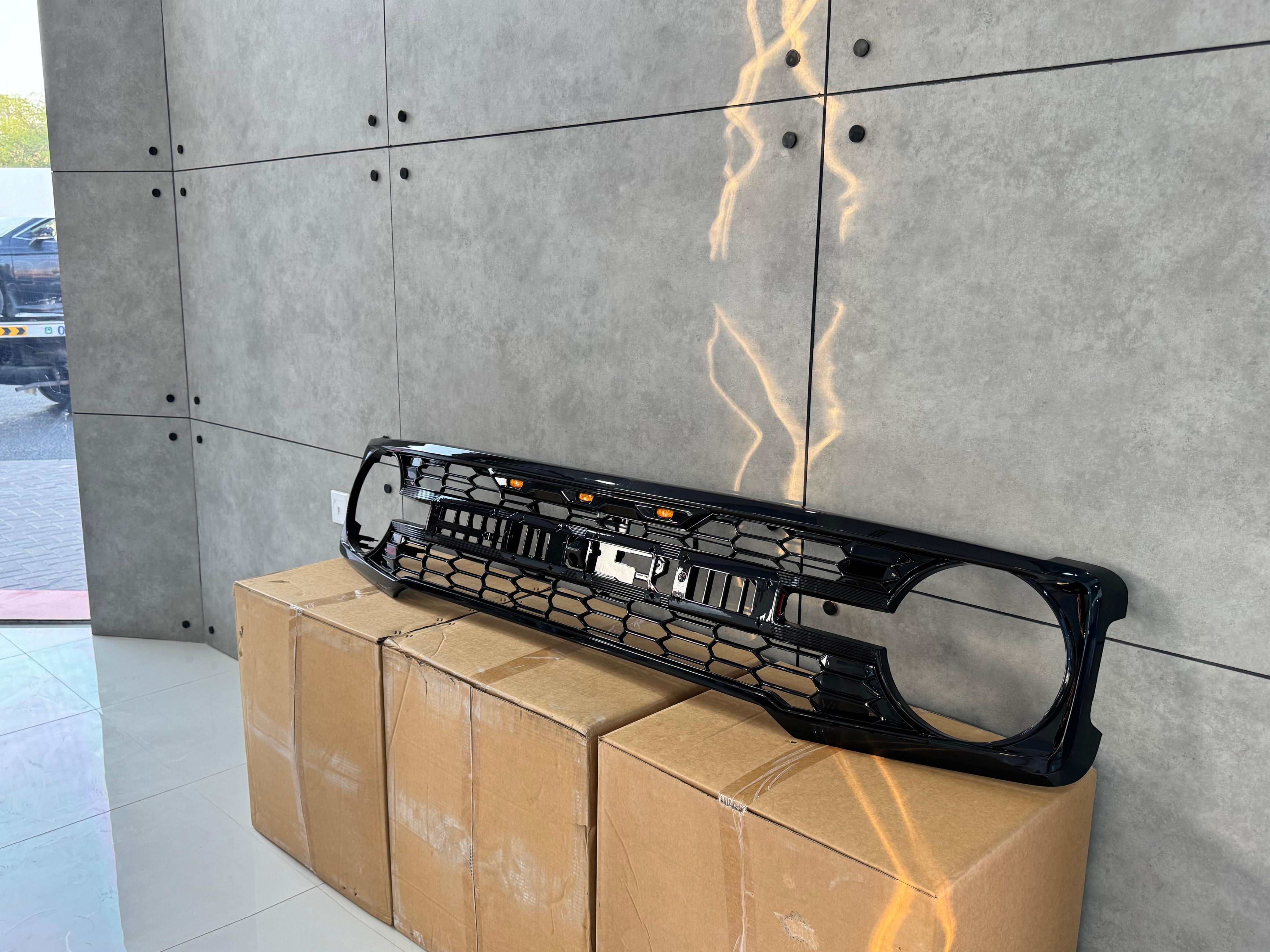 Grille Bronco Raptor 2020-23 (WITH DECORATIVE LAMP)