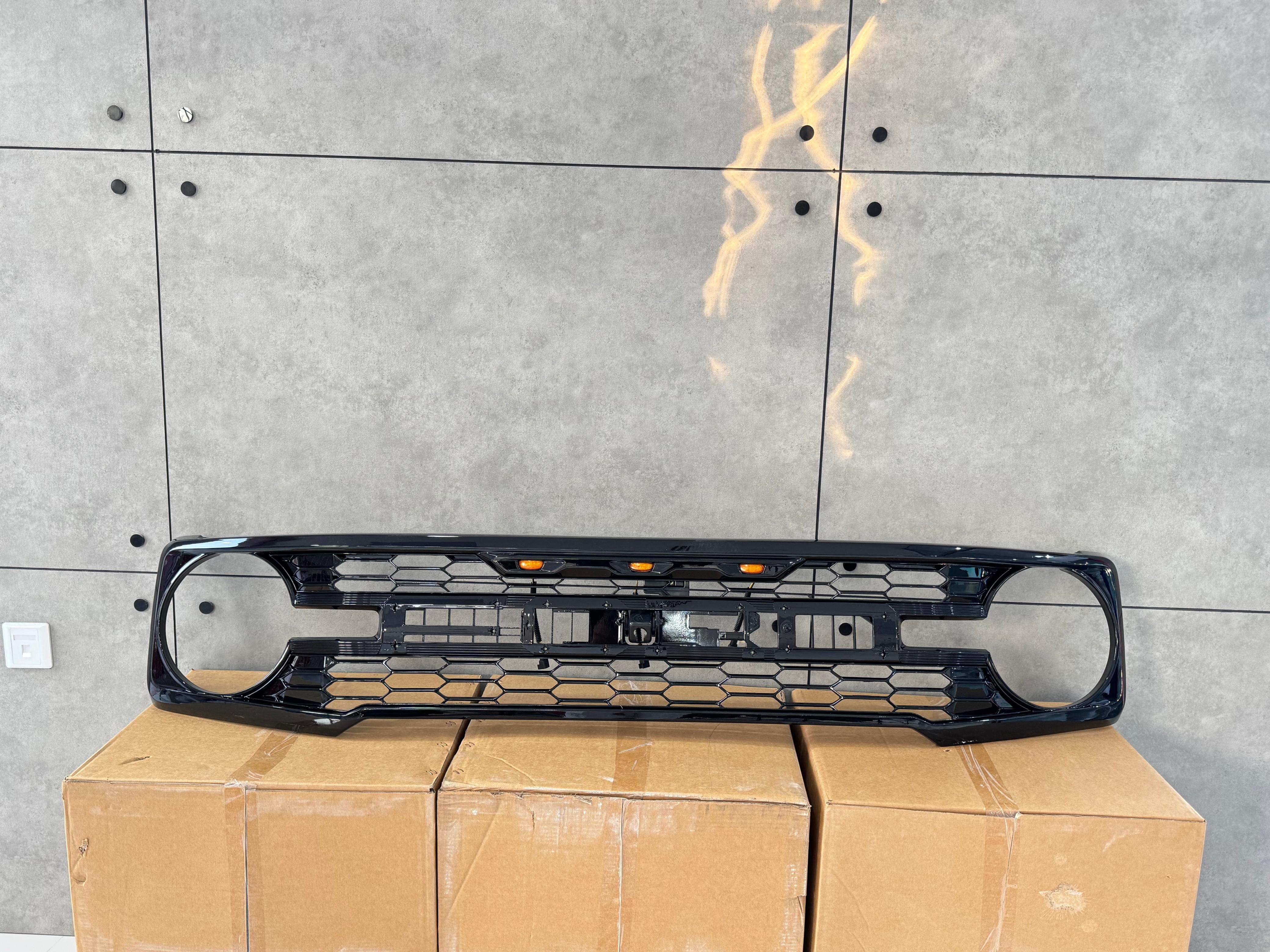 Grille Bronco Raptor 2020-23 (WITH DECORATIVE LAMP)