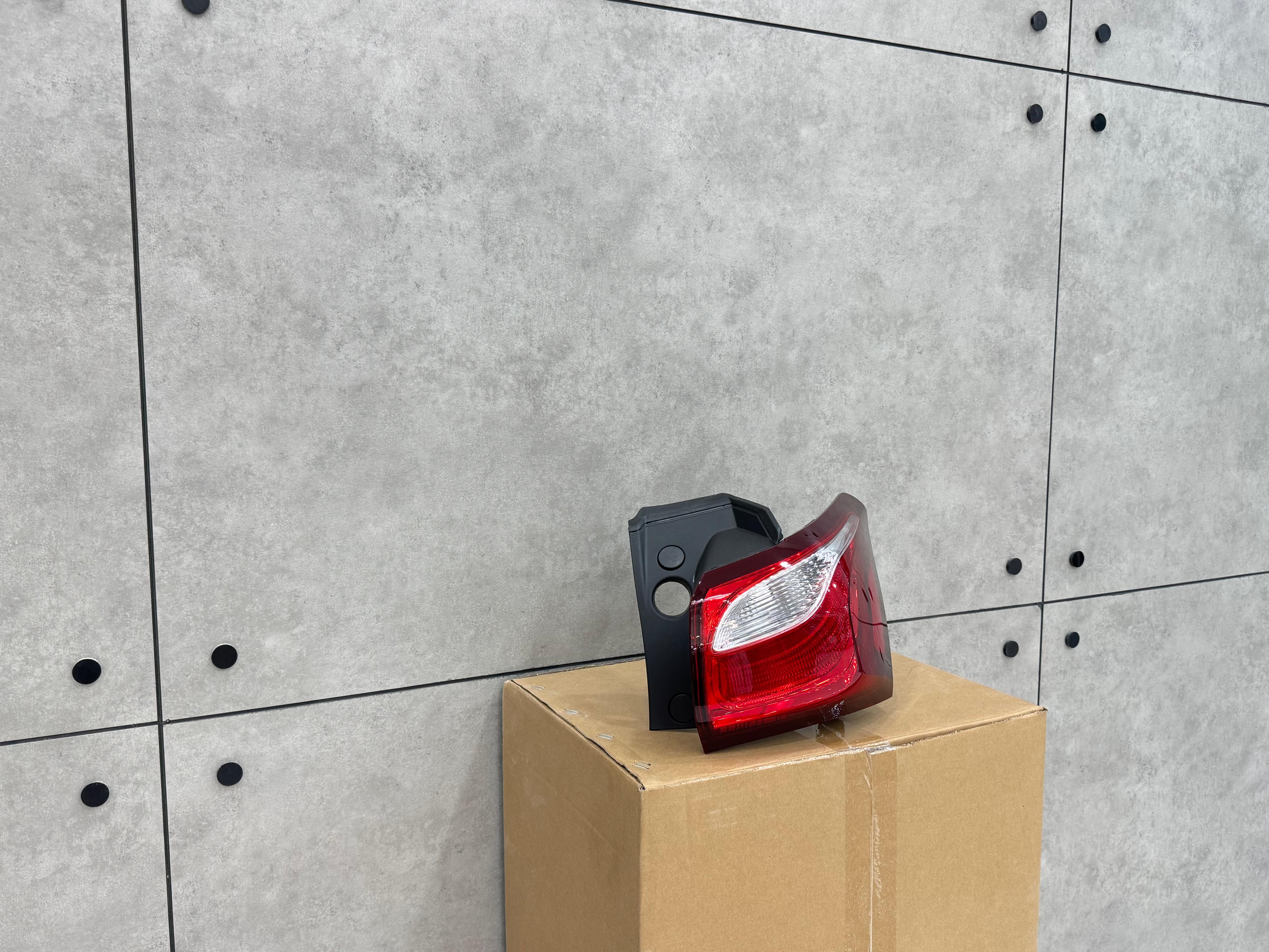 REAR LAMP EQUINOX 2018-21 LT (RH)