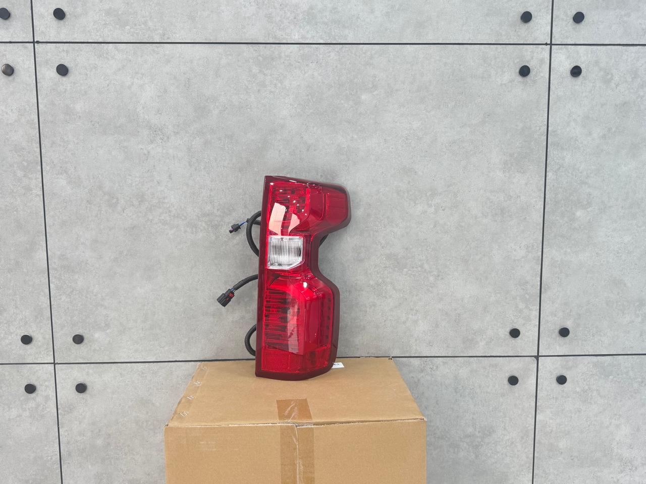 REAR LAMP SILVERADO 2019-21 (ASSEMBLY) (RH)