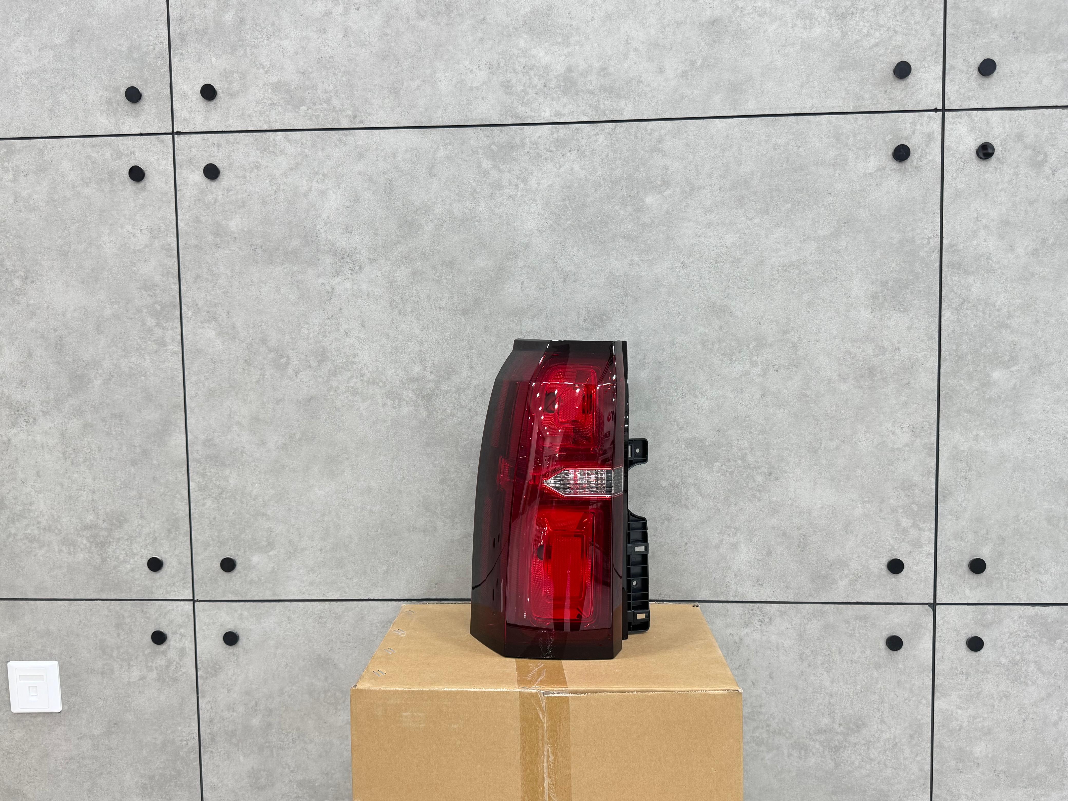 REAR LAMP TAHOE 2015-20 [ASSEMBLY] (LH)