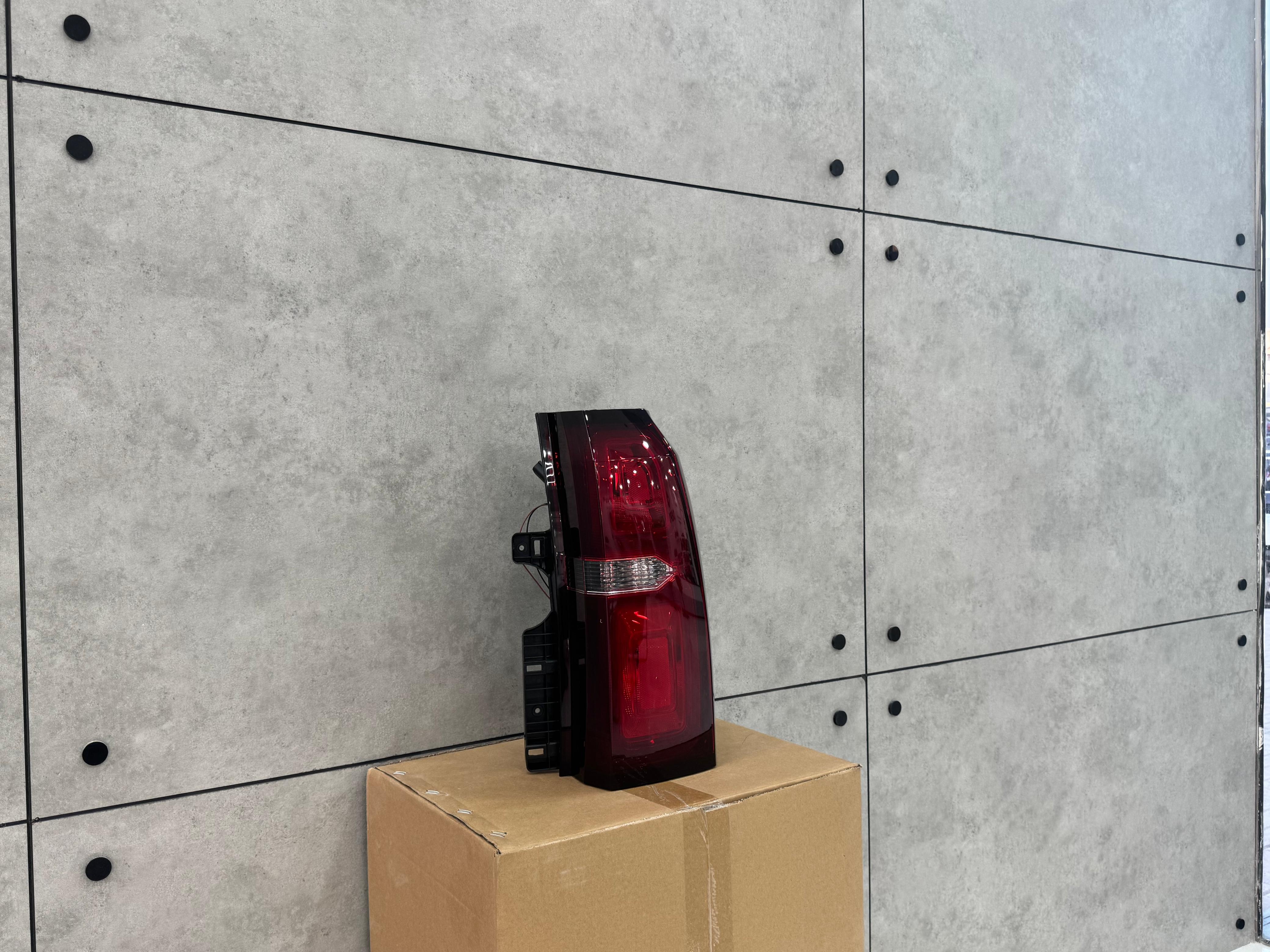 REAR LAMP TAHOE 2015-20 [ASSEMBLY] (RH)