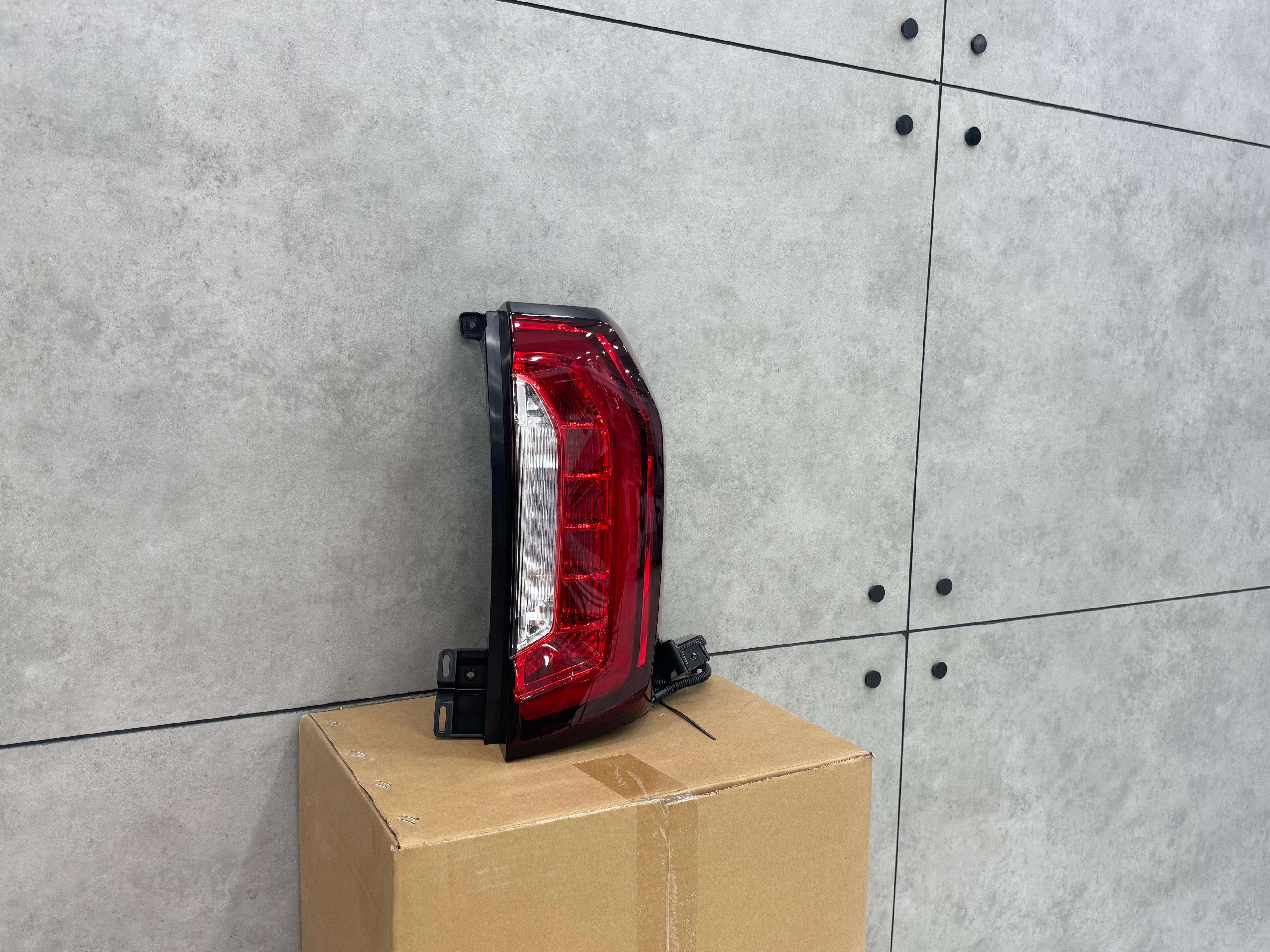 Rear Lamp Yukon 2021-23 [ASSEMBLY] (RH)