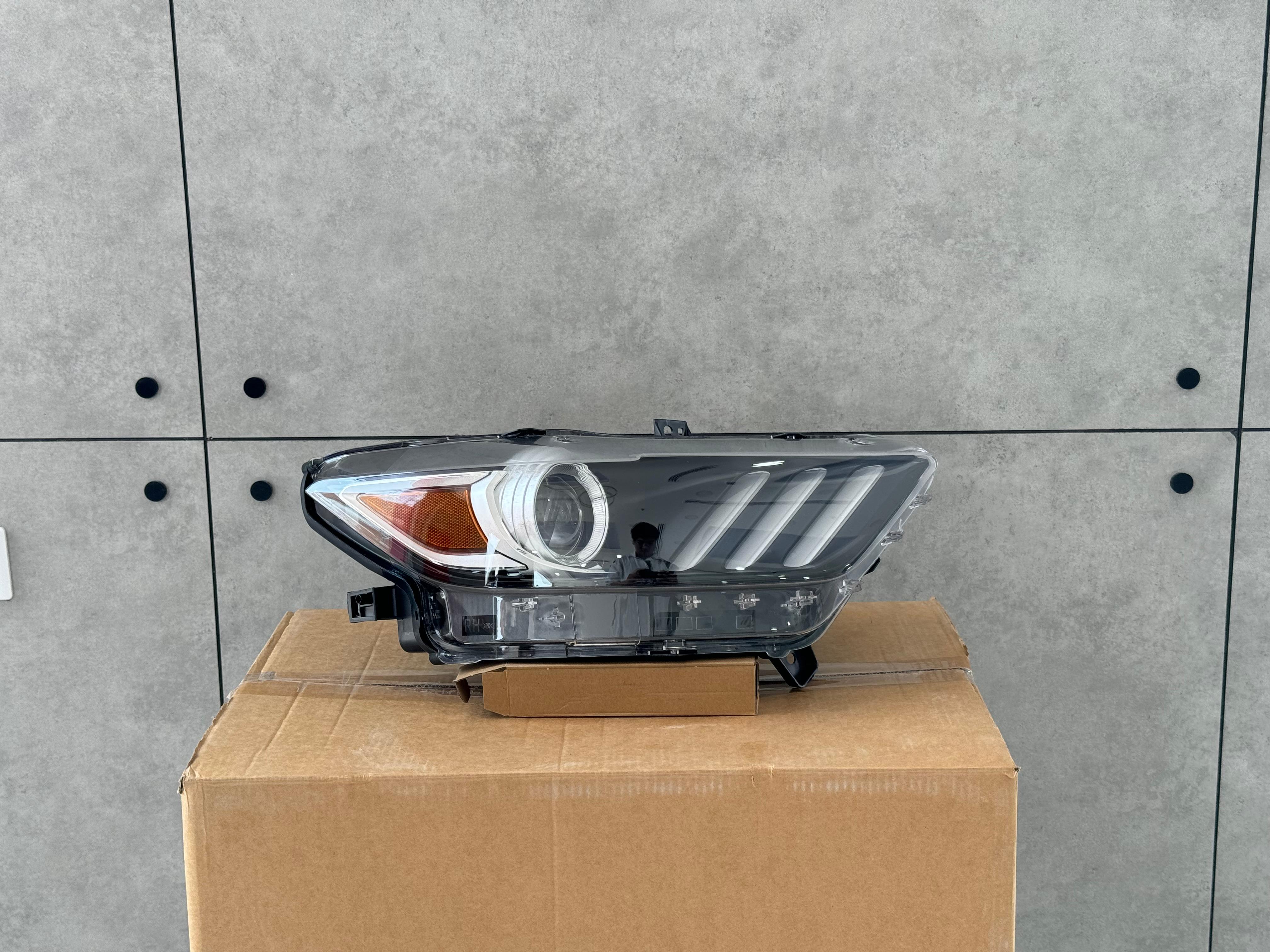 Mustang 2015-2017 Head lamp (RH)